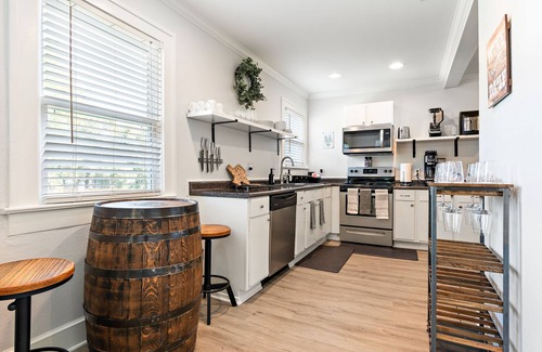 Austin Ave. House | Charming Townhouse in Downtown Waco!