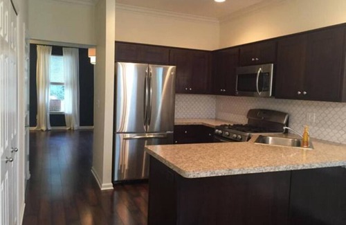 Mann House | Charming Townhouse Near Downtown Iowa City