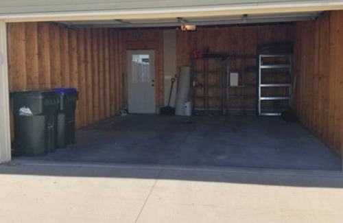Mann House | Charming Townhouse Near Downtown Iowa City