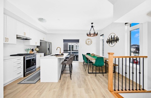 Whitby House | Charming Townhouse Retreat Near Nordic Spa