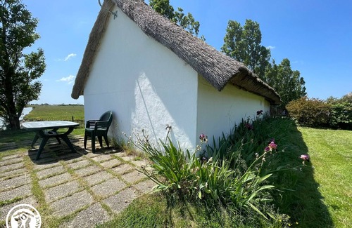 Beauvoir-sur-Mer Cottage | Charming traditional cottage in the Breton Marsh