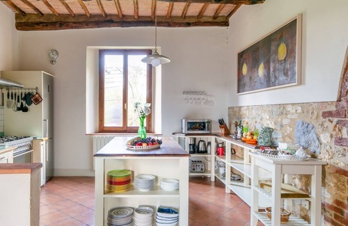 Simignano House | Charming Tuscan Villa with pool, hot tub, A/C, Siena 15 km