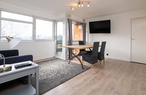 Alperton Apartment | Charming Two Bedroom Apartment Near Wembley London
