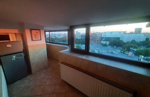 Bucharest City-Centre Apartment | Charming ultra-central penthouse with WiFi in vibrant Bucharest