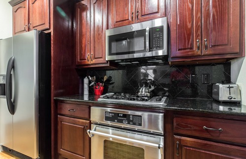 Uptown House | Charming Uptown Retreat - Stay In The Heart Of Dallas!