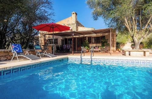 Ariany House | Charming Vacation Home “Cocotte” with Mountain View, Pool, Wi-Fi, Balcony & Garden
