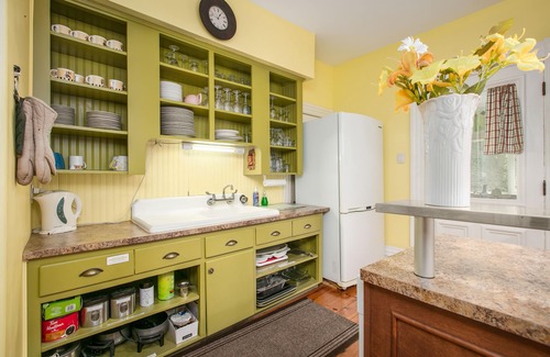 Waterloo House | Charming Victorian house built in 1870, Dreamy vacation
