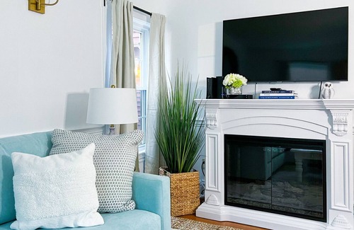 Glen Cove House | Charming Victorian with Unobstructed Ocean Views Private Access to the Ocean