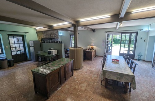 Le Montsaugeonnais Cottage | Charming Villa with Fireplace, Terrace, and Garden Near Montsaugeonnais Vineyards