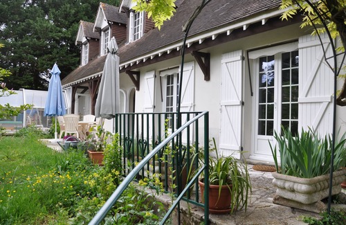 Saint-Regle Villa | Charming villa 5 minutes from Amboise private room