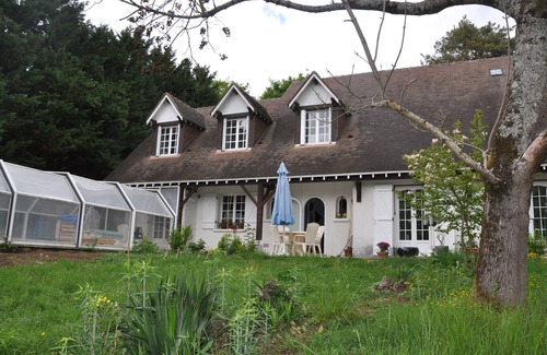 Saint-Regle Villa | Charming villa 5 minutes from Amboise private room