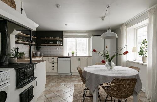 Ammeberg Villa | Charming Villa at Askersund Golf Resort