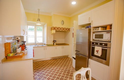Banzao Villa | Charming Villa - Colares Sintra - Heated Pool by the Beaches