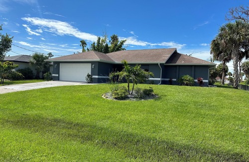 Oakland Hills Villa | Charming villa in fabulous Rotonda West with WiFi, AC