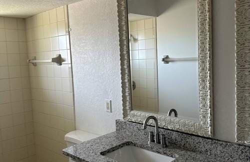 Oakland Hills Villa | Charming villa in fabulous Rotonda West with WiFi, AC