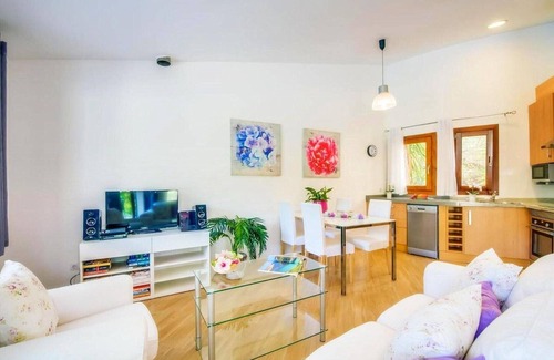 Crestatx Apartment | Charming villa near Sa Pobla