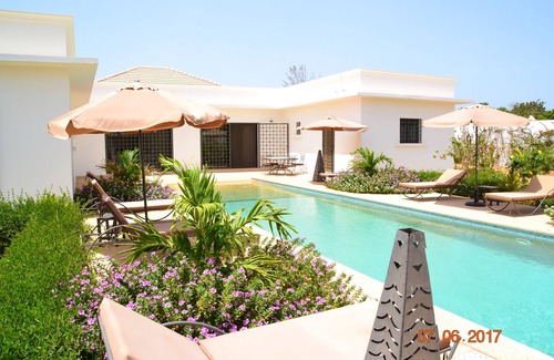 Ngaparou House | Charming villa with 5 bedrooms, 4 bathrooms with swimming pool and magnificent tropical garden.