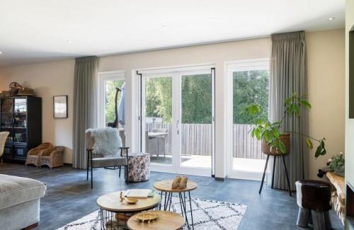 Rijs Villa | Charming villa with garden