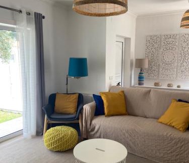 Pataias Villa | Charming villa with private poll