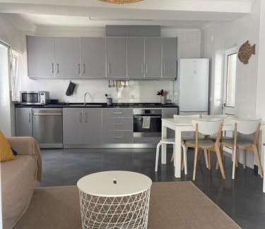 Pataias Villa | Charming villa with private poll
