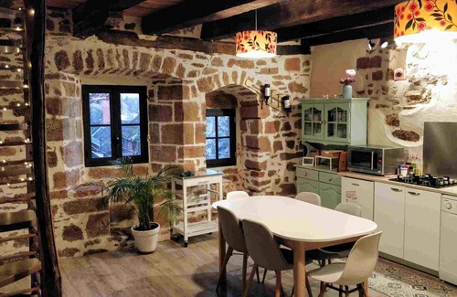 Meyssac House | Charming village house