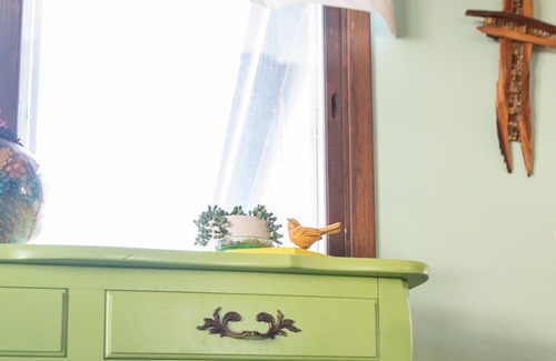 Pine City House | Charming Vintage Inspired Cottage on Lake Pokegama