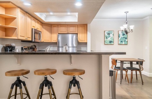 Walnut Creek Apartment | Charming Walnut Creek 1BR w/Pool & A/C, nr Shops, by Blueground