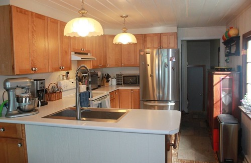 Ponshewaing Cabin | Charming Waterfront Cabin on the Inland Waterway