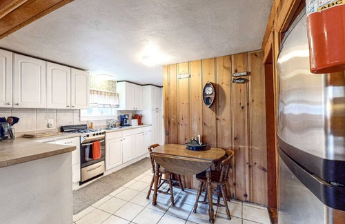 South Casco House | Charming Waterfront River Bungalow with Access to Big Sebago & Long Lake