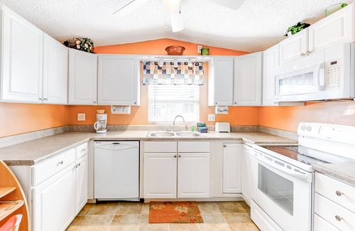 Port Isabel House | Charming waterfront house with heated pool, hot tub, & W/D - snowbird-friendly