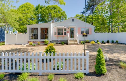West Yarmouth House | Charming West Yarmouth Home about 2 Mi to Beach!