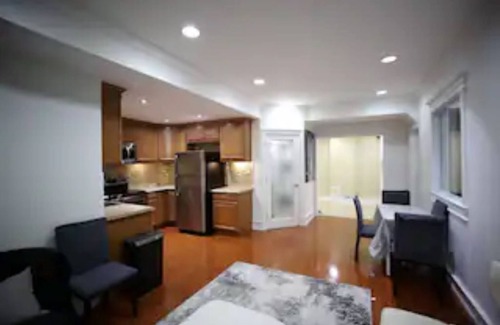 Mississauga Condo | Charming Whole Basement with Private Entry