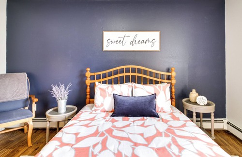 Superior Apartment | Charming Wisconsin Getaway: 8 Mi to Lake Superior!