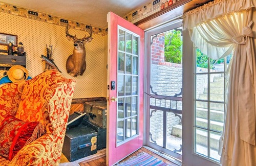 Woodbridge Apartment | Charming Woodbridge Apt with Porch and Gazebo!