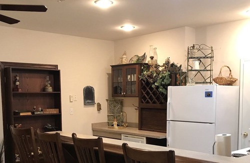 Atchison Apartment | Charming wooded retreat 3 min from Atchison.