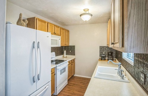 Pine House | Charming Woodland Retreat in Pine, AZ – Perfect for Nature Lovers & Pet Owners