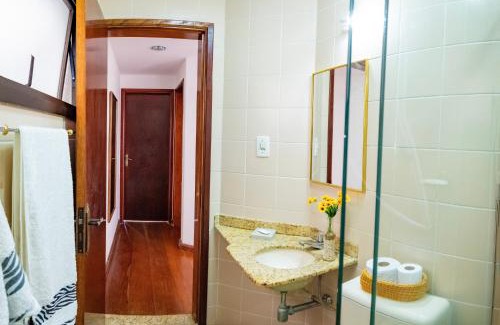 Barra da Lagoa Apartment | CHARMOSO seu apto a apenas 300 mts da rua mais turistica de ubatuba
