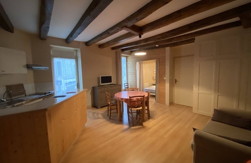 La Roche-Posay Apartment | Charmy apt with WIFI 70m from the Spa - Pets allowed