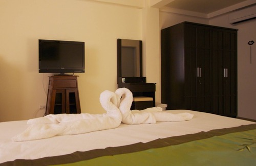 Saen Suk Hotel | Charn Residence