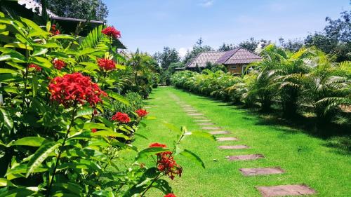 Khuekkhak House | CharPoot Cottage Khao Lak