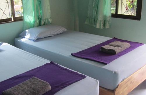 Haad Rin Hotel | Charung Bungalows