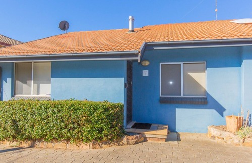 Jindabyne House | Charvel - 2/35 Gippsland Street