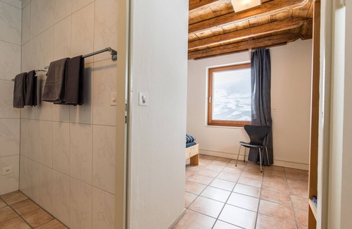 Engadin Scoul Apartment | Chasa La Tschuffa: Exclusive house with 4.5-room maisonette at the foot of Tarasp Castle