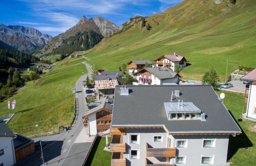 Ravaisch Apartment | Chasa Sot-Chaunt
