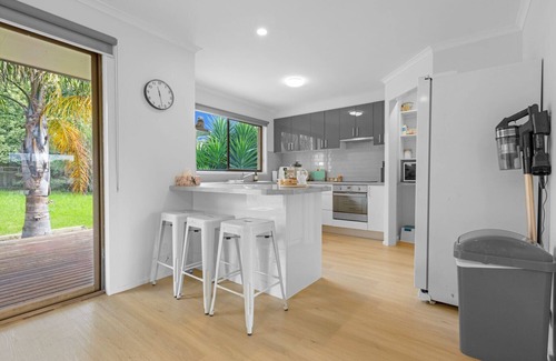 Lake Bunga House | Chasing beach days or a relaxing break, this home has everything you need