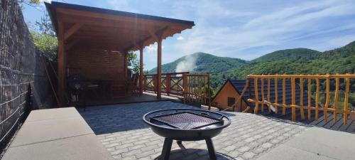 Zarnovica Ski Chalet | Chata pod kopcom