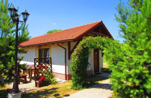 Liptovsky Mikulas Cabin | Chata u vinára Milana, Tatralandia