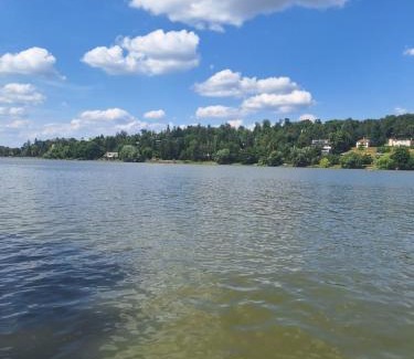 Jedovnice House | Chata v Jedovnicích u rybníka Olšovec