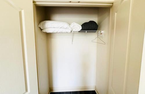 Pine Grove Apartment | Chateau 17