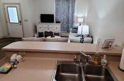 Pine Grove Apartment | Chateau 3